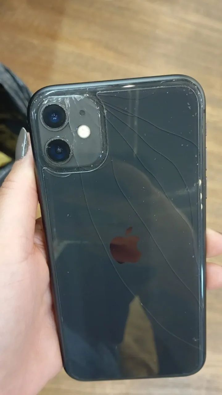 Iphone 11 - 64GB - Foto 2