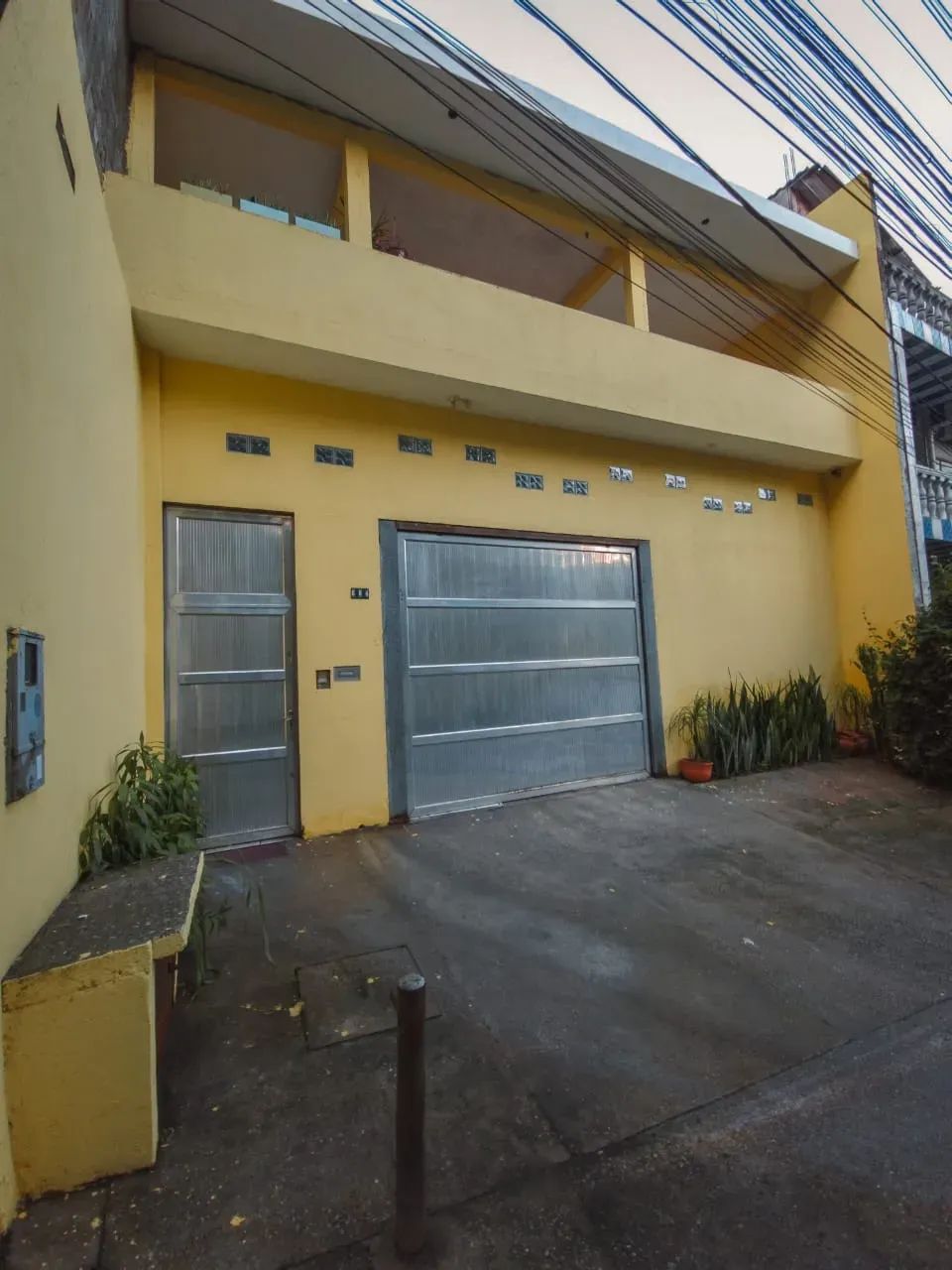SÃO 2 CASAS NO QUINTAL - 7210