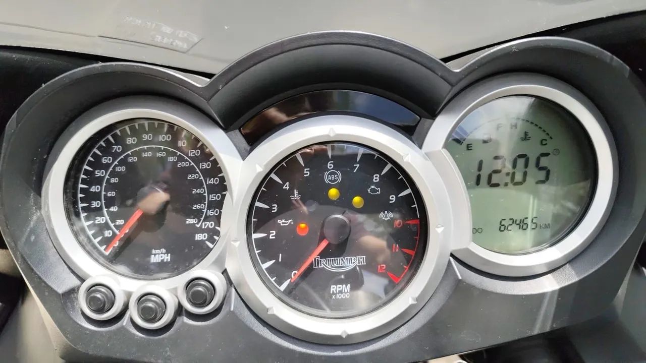 Triumph 1050 cc - Impecável  - Foto 4