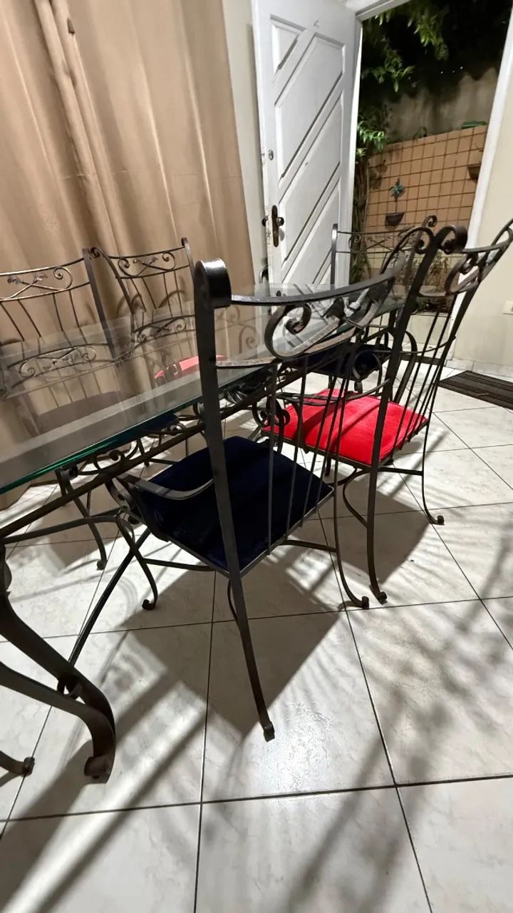 Mesa de Jantar com 6 Cadeiras - Ferro e Vidro - Foto 3