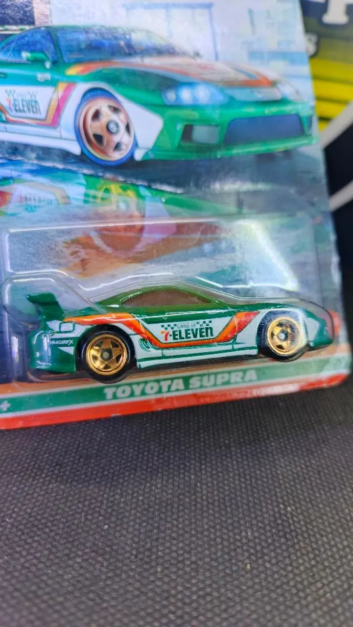 Lote Hot Wheels 10 miniaturas - Foto 4