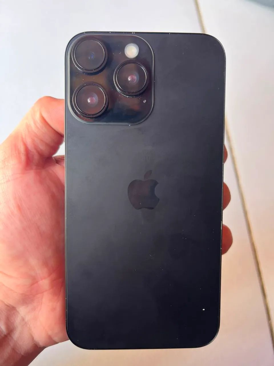 iPhone XR na Carcaça do 13