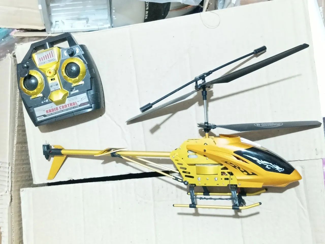 Controle HELICOPITERO controle remoto. DESAPEGO  - Foto 3