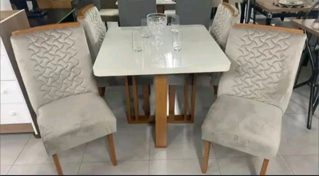 Mesa de jantar polar com 4 cadeiras veludo cinza ou bege 