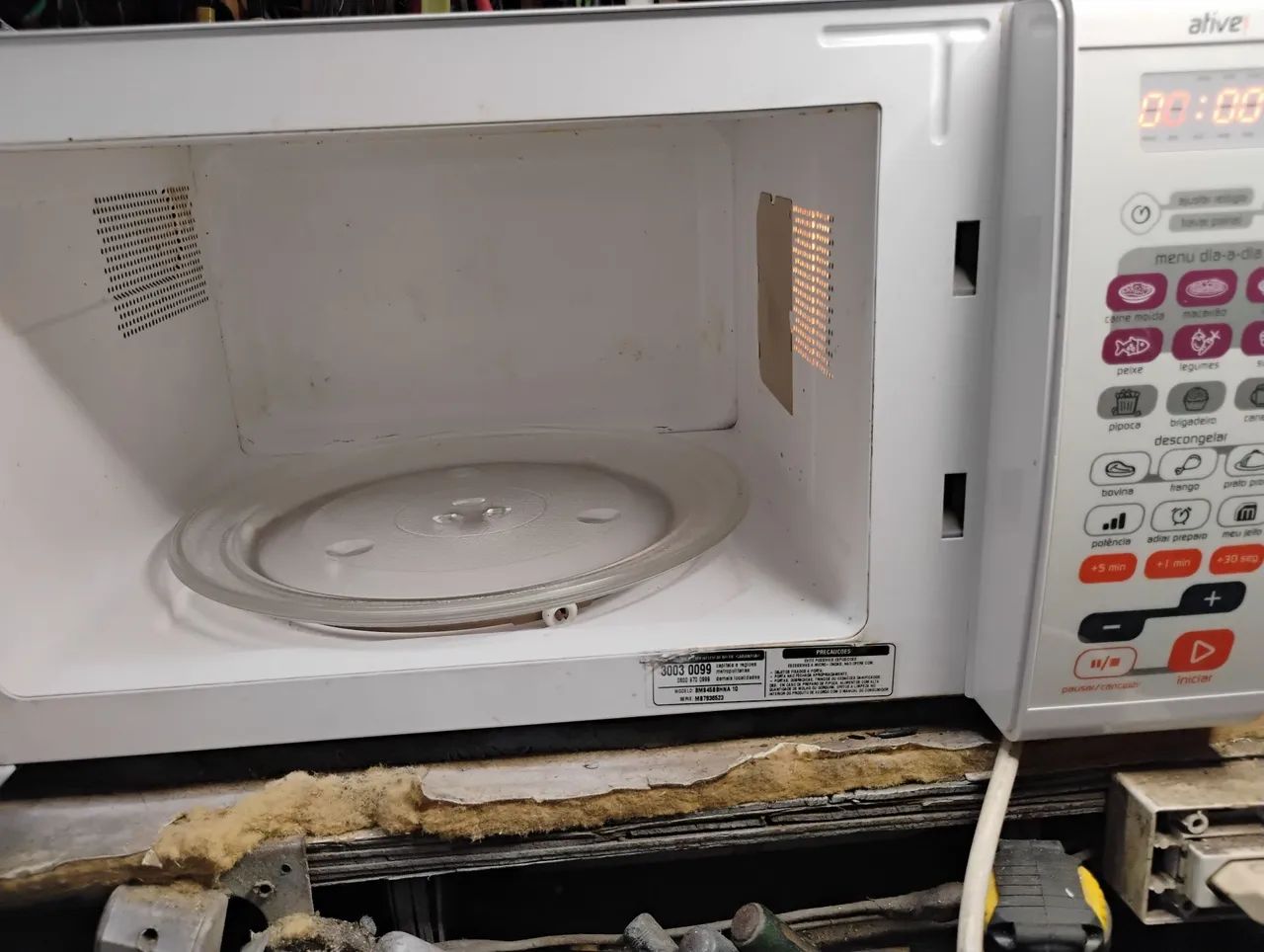 Microondas Brastemp ative 30 litros funcionando perfeitamente  - Foto 2