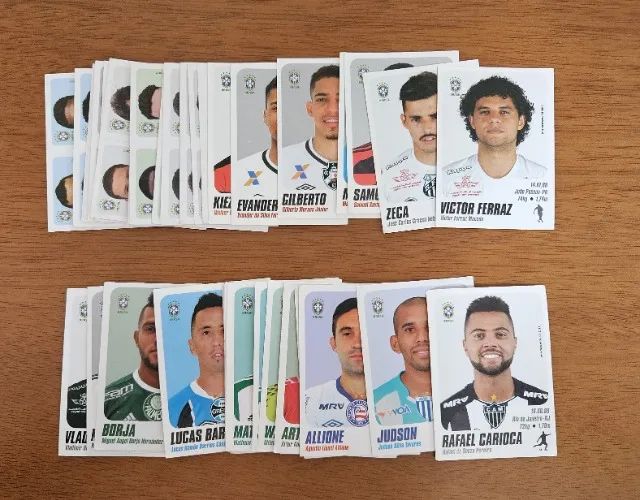 Lote de 280 figurinhas (br2010,br2017,br2021) - Foto 2