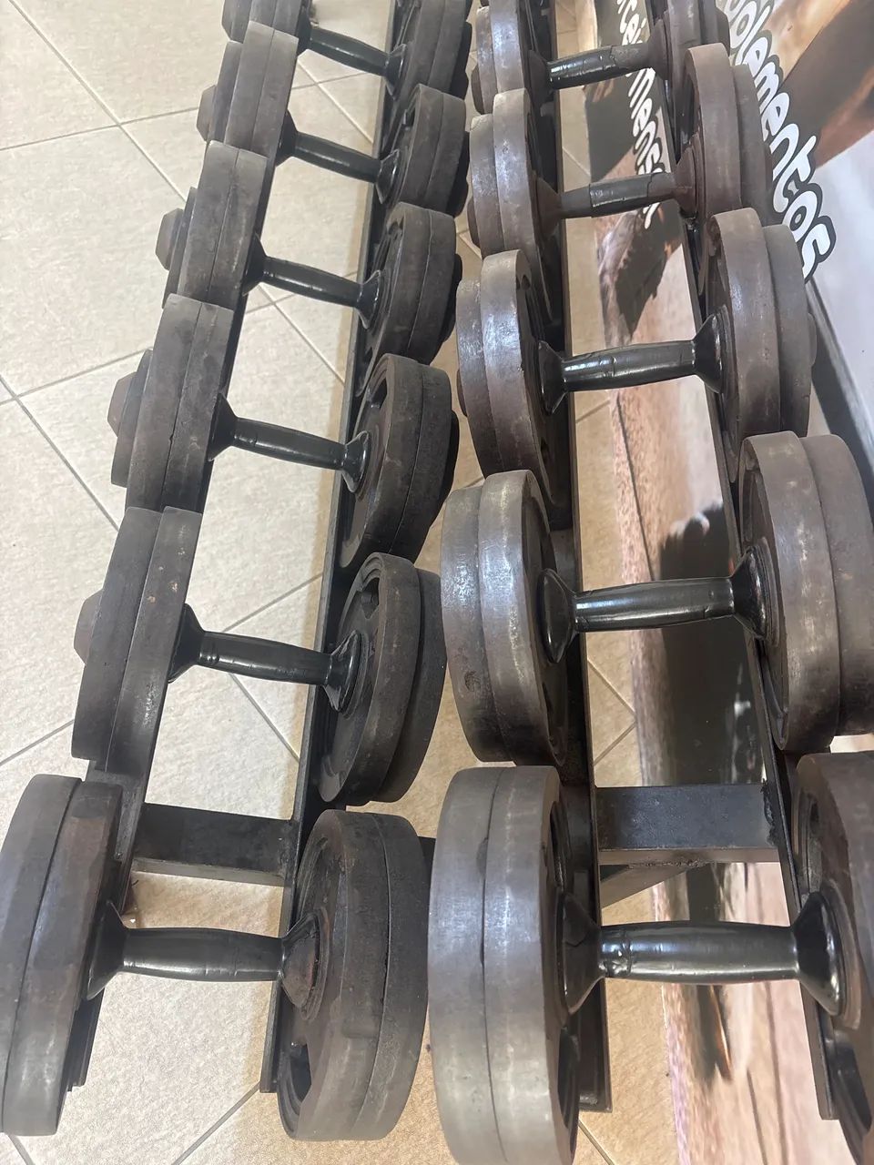 Vendo jogo de dumbells  - Foto 4