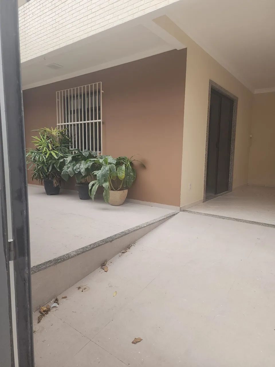 Alugo casa 3 andares - Cocal - Foto 4