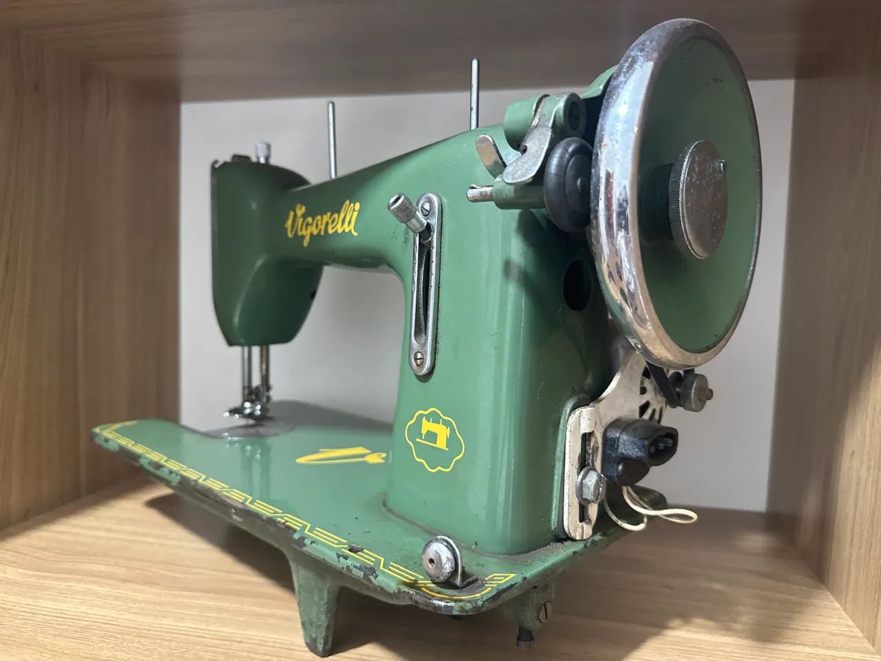 Máquina de Costura Vigorelli Antiguidade - Foto 2