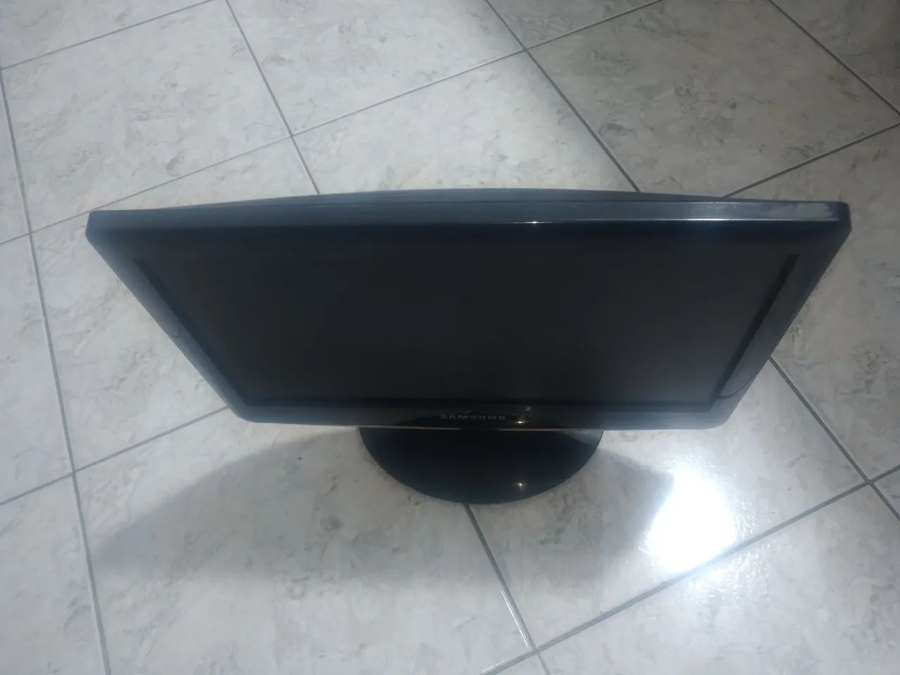 Monitor Samsung b1630