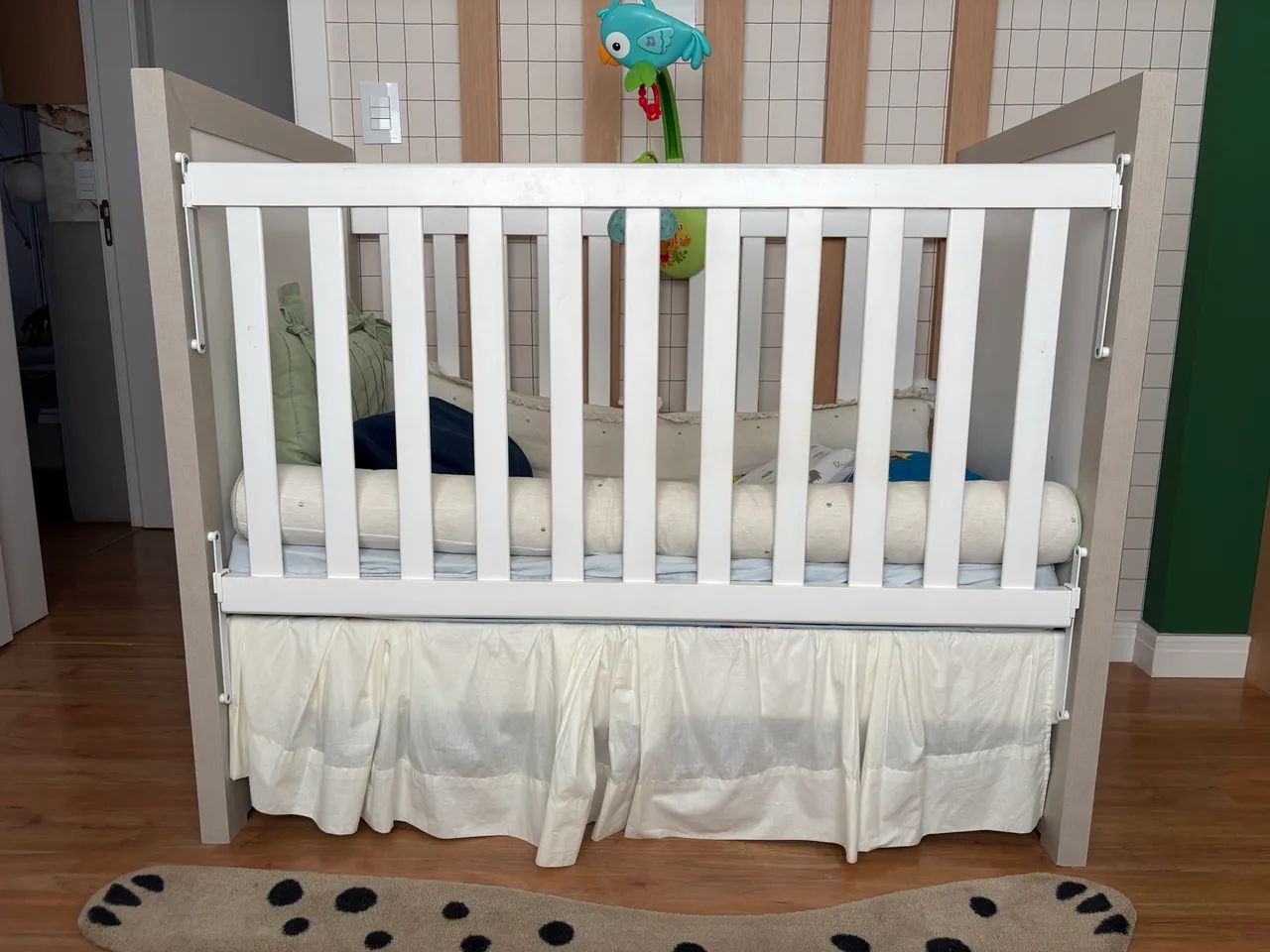 Berço 100 MDF com capitonê nas laterais  - Foto 2