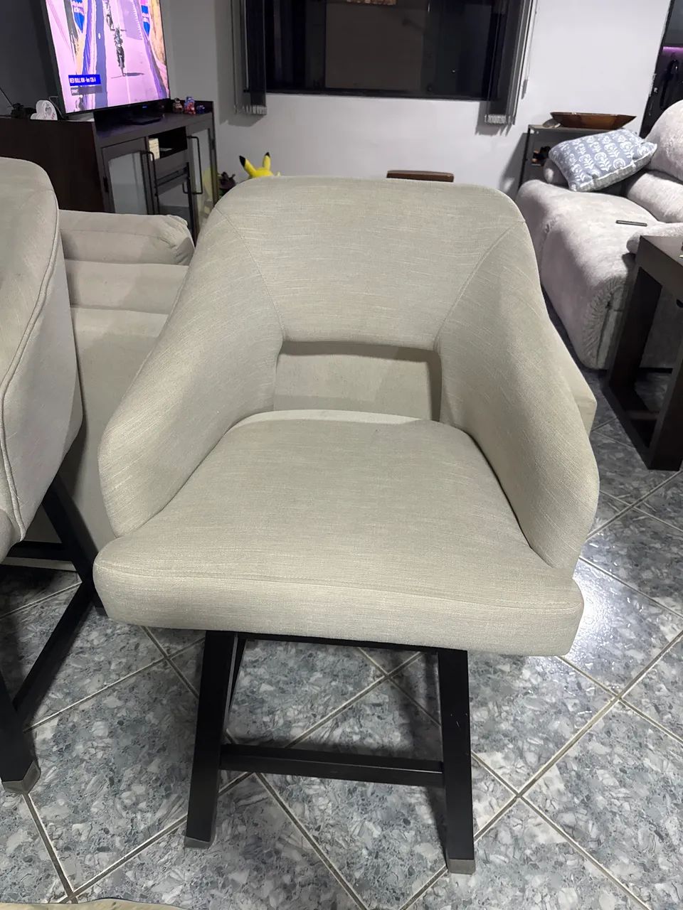 Cadeiras altas giratórias para bancada - Foto 2