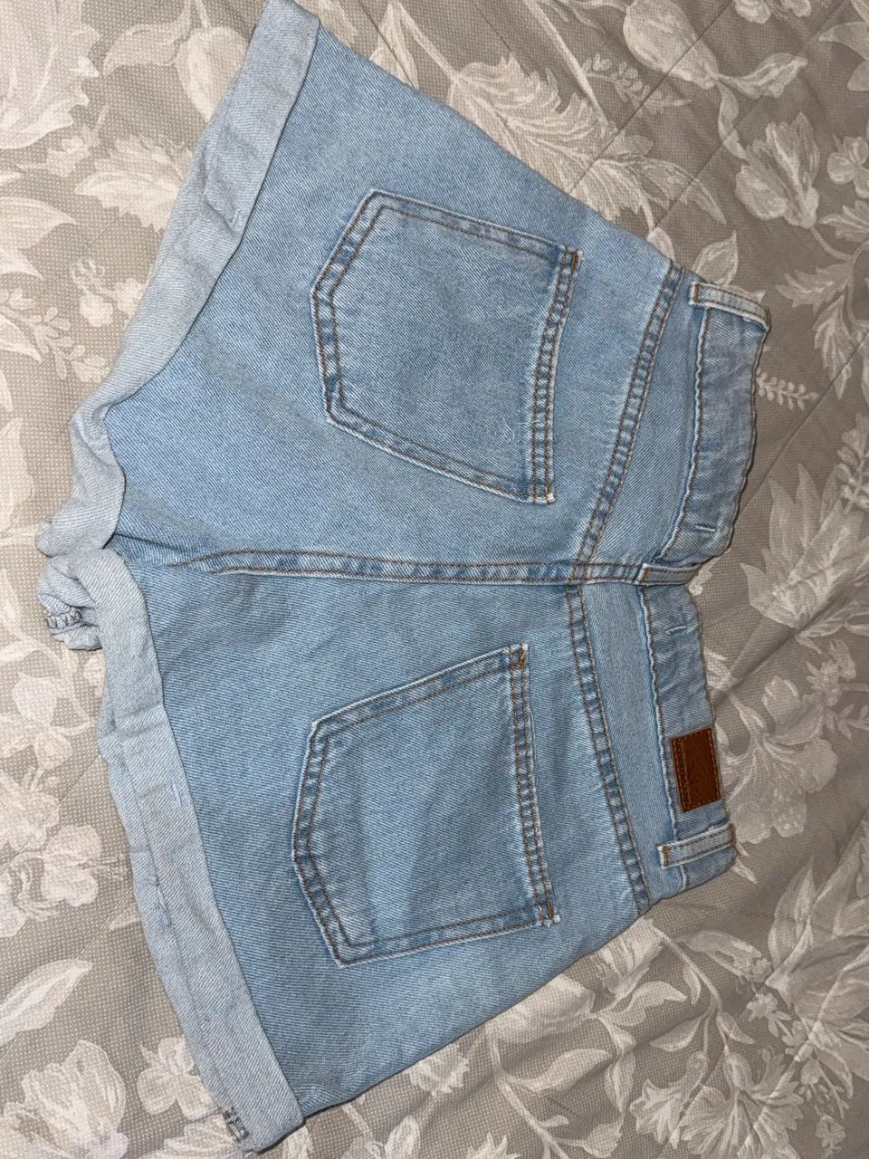 2 shorts jeans C&A (desapego) - Foto 2
