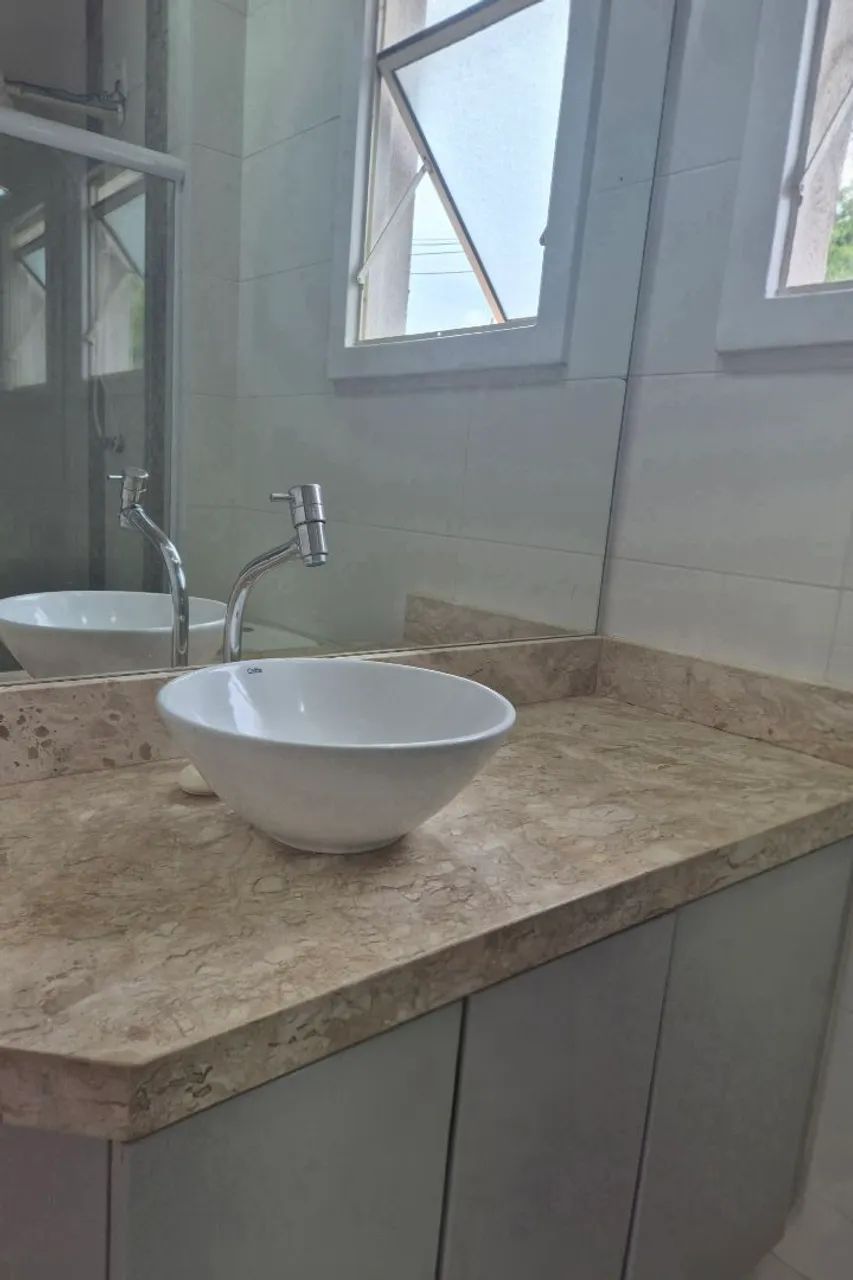 Casa 2 dormitórios com  quintal grande no Vila flora 
