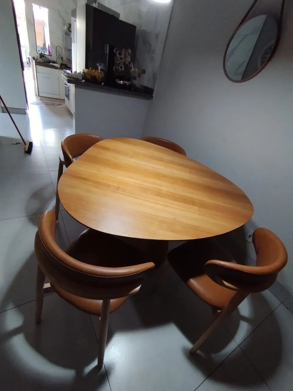Mesa de jantar orgânica - Foto 3