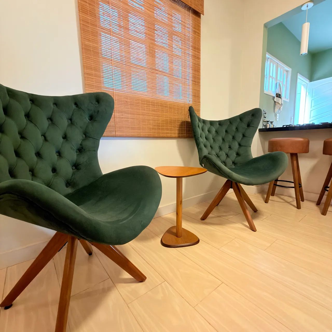 2 Poltronas giratórias pes em madeira  - Foto 2