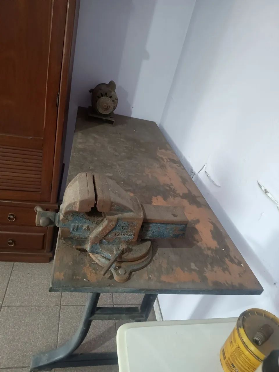 Bancada com Torno e esmeril
