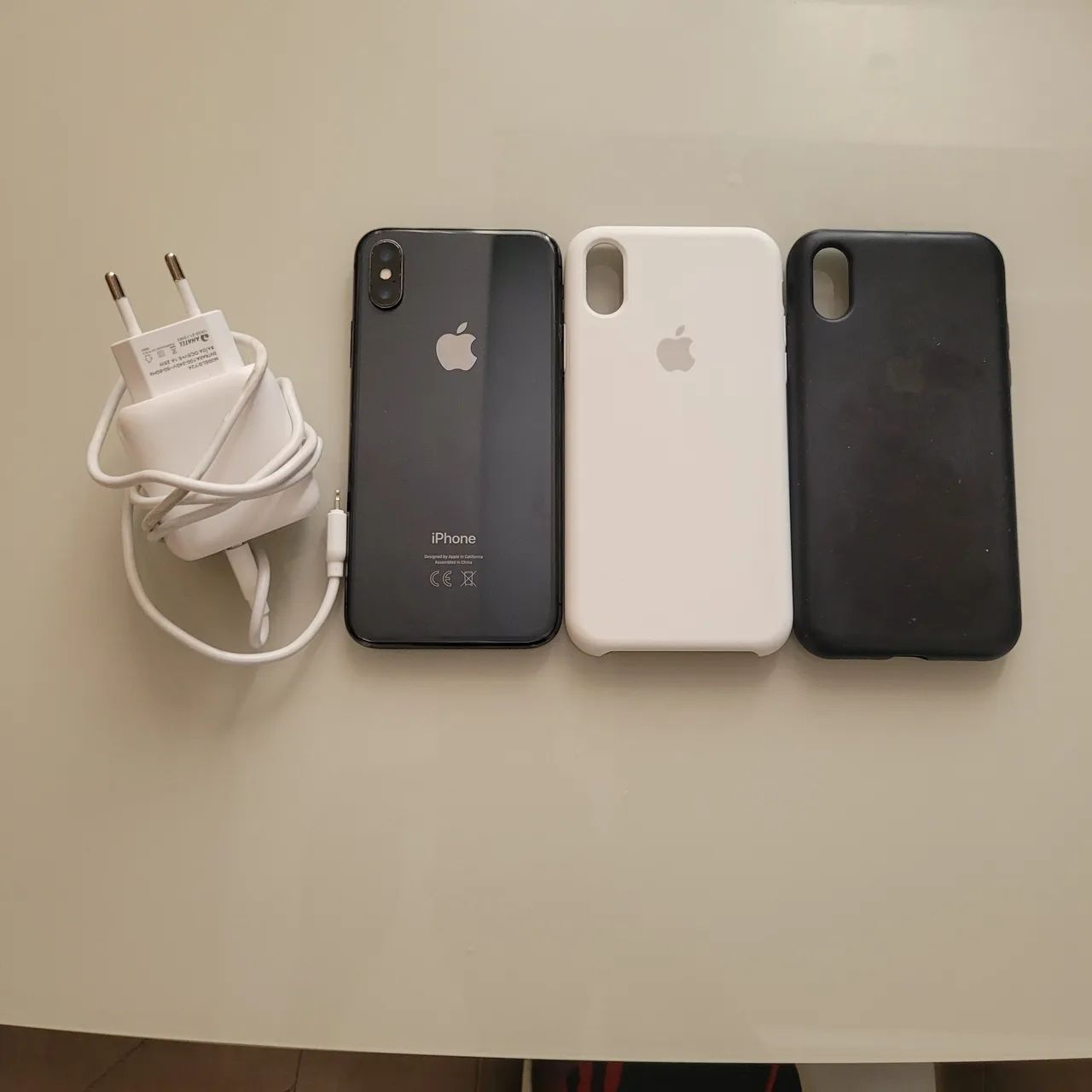 IPHONE X 64GB COM 2 CAPINHA E CARREGADOR 