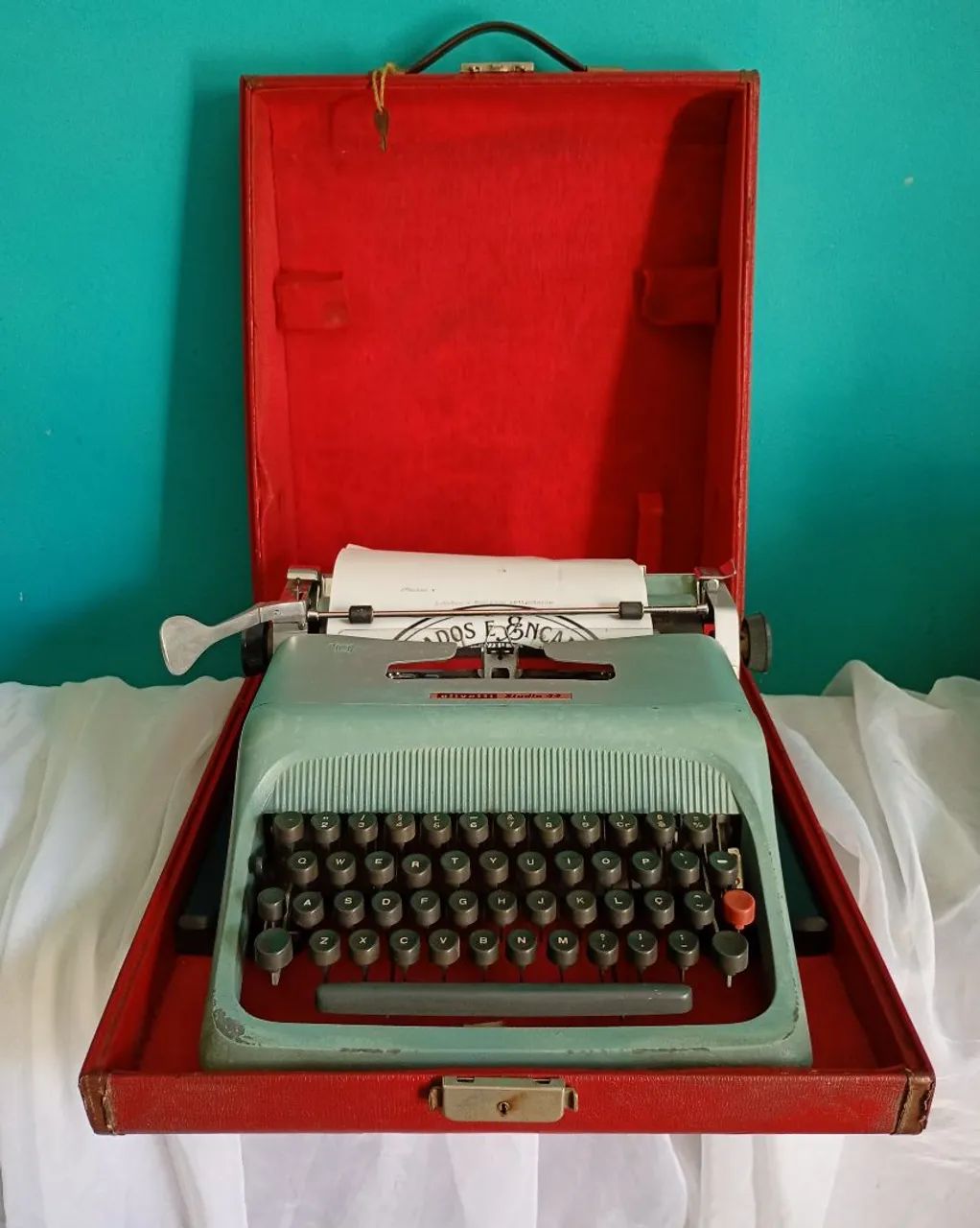 Máquina de Escrever Antiga Olivetti Studio 44 - Década de 1950