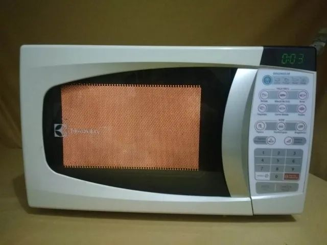 Microondas Electrolux 20L Conservado