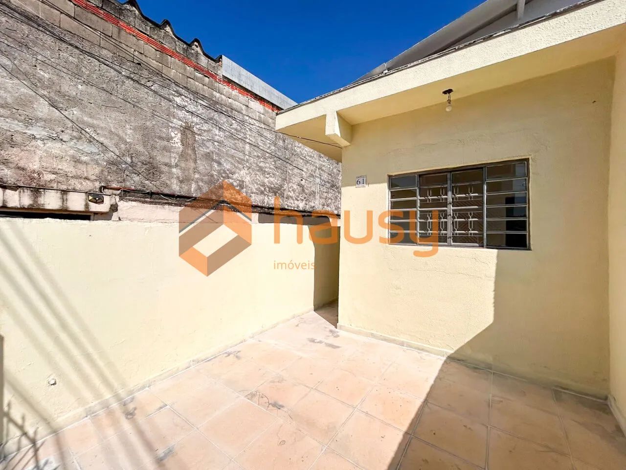 CASA COM 2 DORMITÓRIOS E VAGA DE GARAGEM NA VILA MORAES!