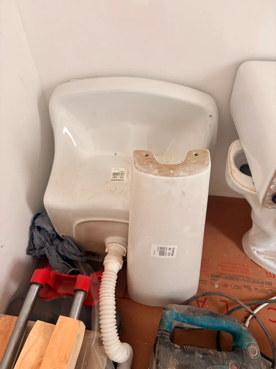Vaso sanitário e tanque 