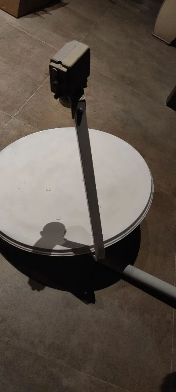 Duas antenas sky (uma com LNB) - Foto 4