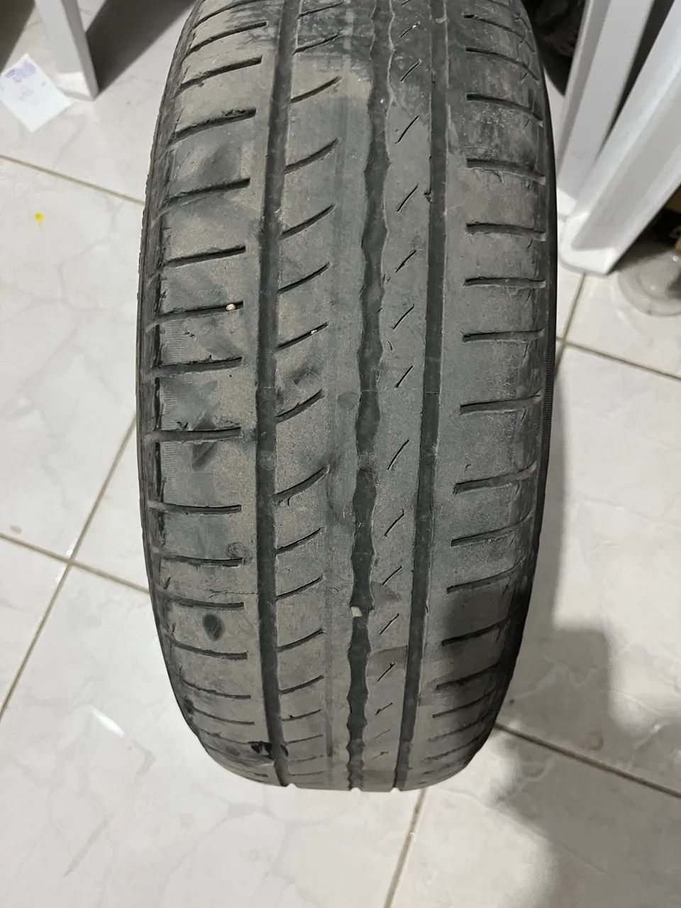 2 pneus pirelle  175/65/14 