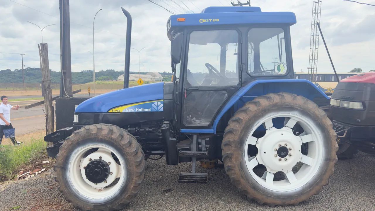 Trator New Holland TL75  - Foto 2
