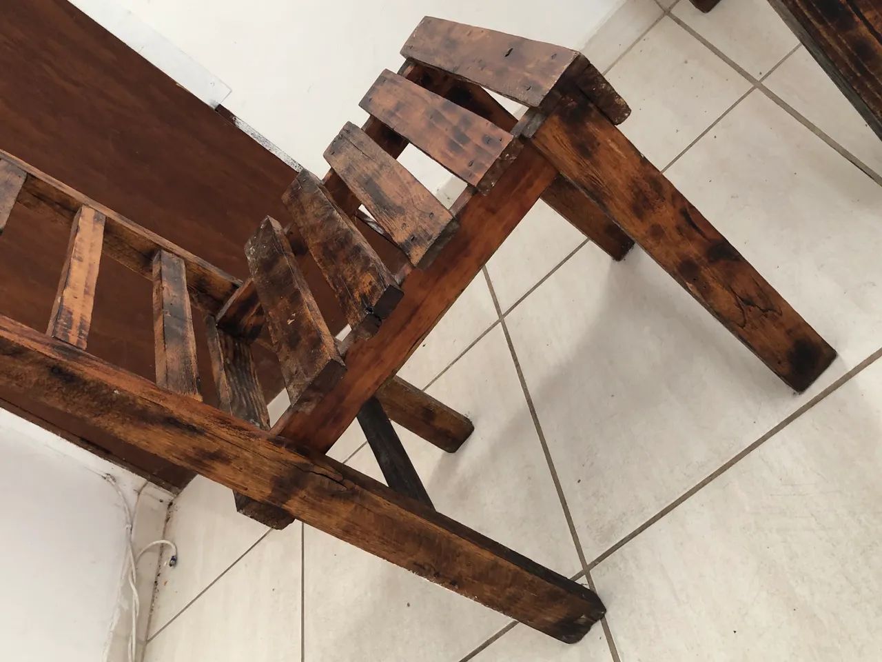 Mesa Madeira 2 Cadeiras  - Foto 5
