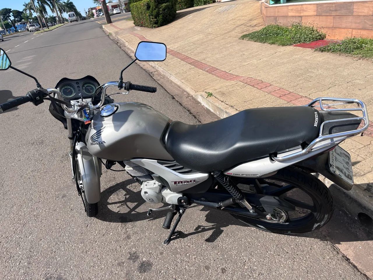 Titan 150 - Foto 2