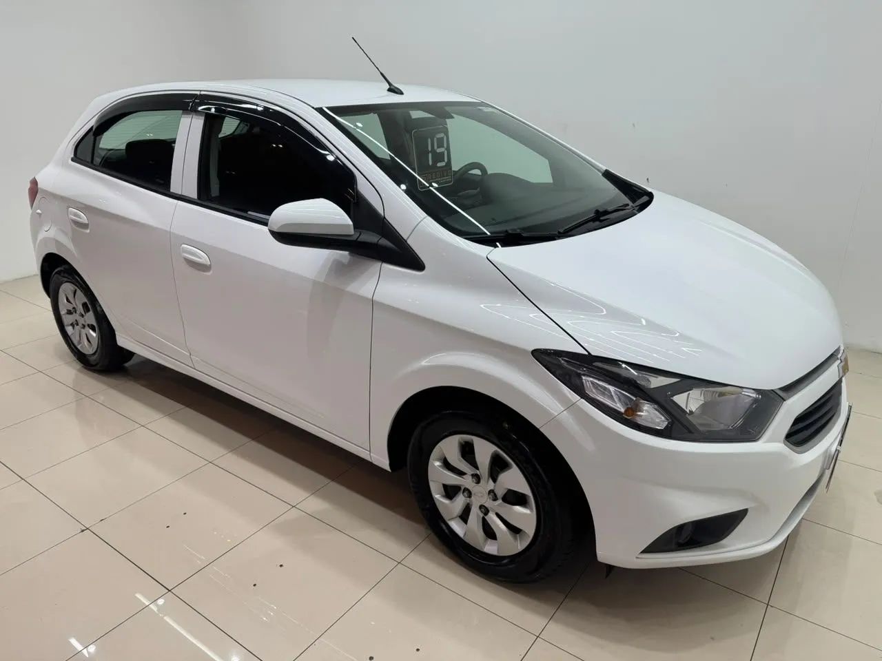 Chevrolet Onix Hatch LT 1.0 12V Flex Mec. 4P 2019 - Foto 3