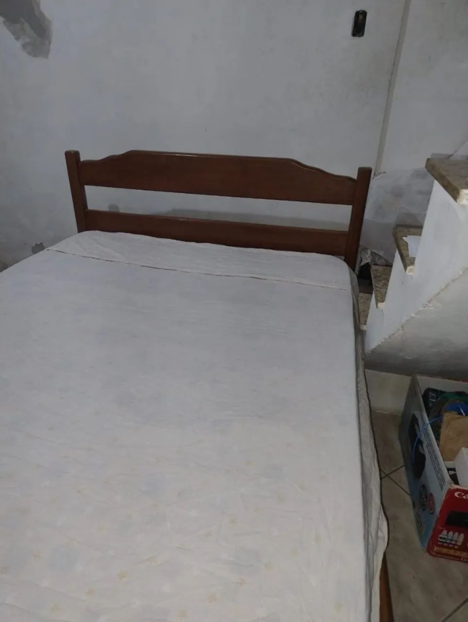 Vendo cama de casal Madeira - Foto 5