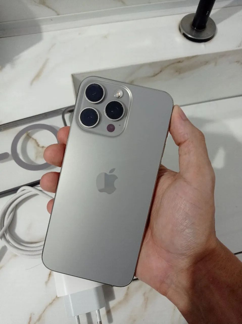 iPhone 15 Pro Max 256GB Titânio  - Foto 2