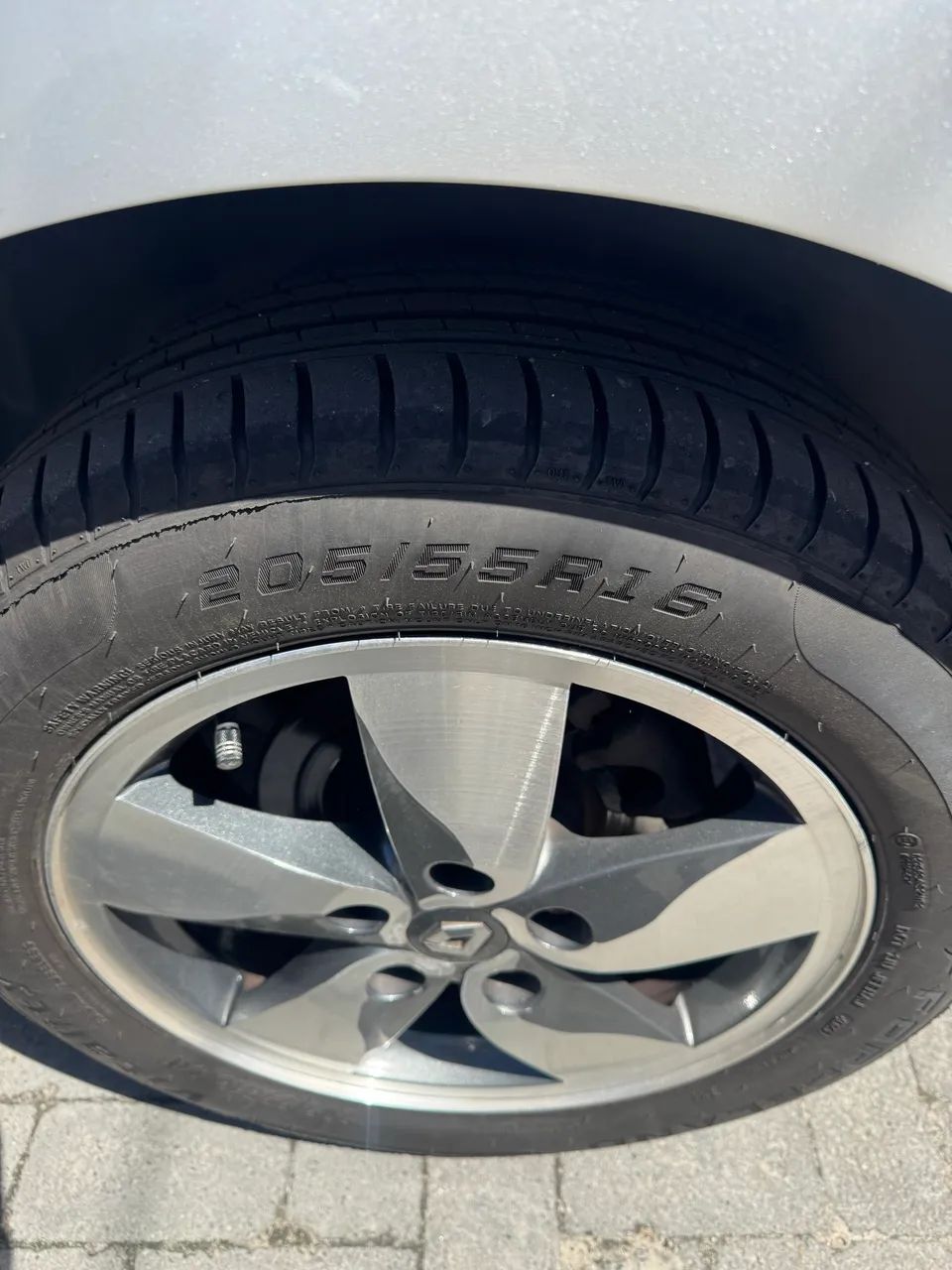 Renault Fluence Sed. Dynamique 2.0 16V Flex Mec. 2014 - Foto 5