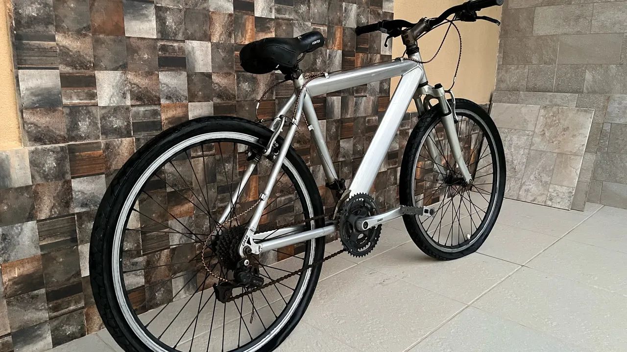 Bicicleta Aro 26 em Alumínio - Ótima Base / Projeto - Foto 2