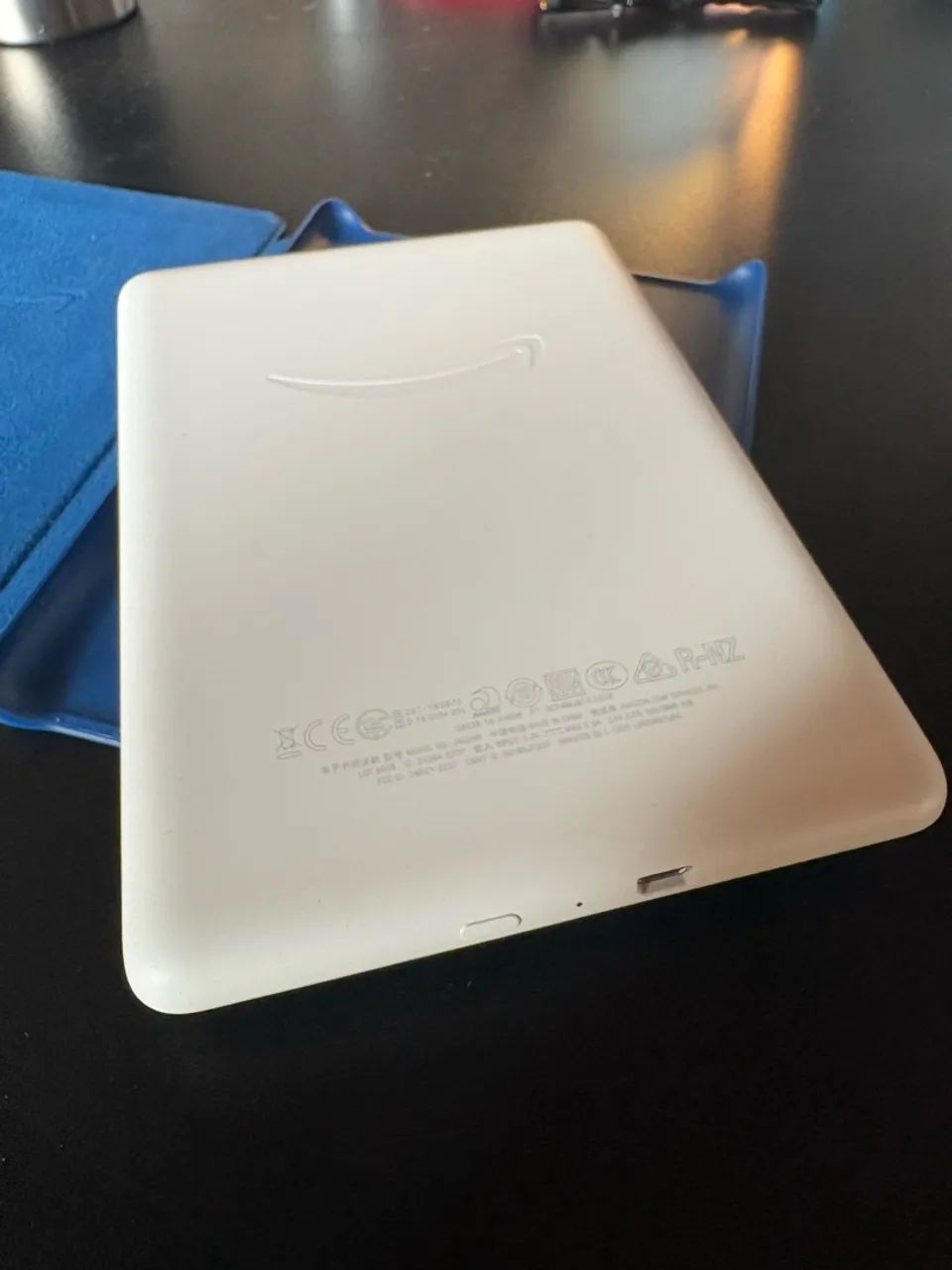 Kindle 10ª Geração Branco + Capa Azul | Tela 6?  - Foto 5