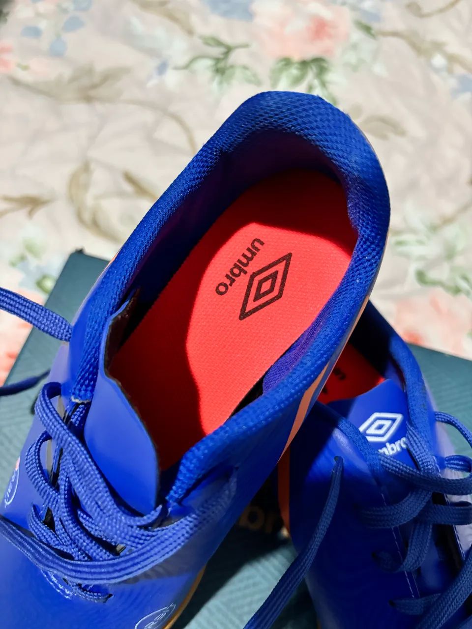 Chuteira Umbro nunca usada. - Foto 4