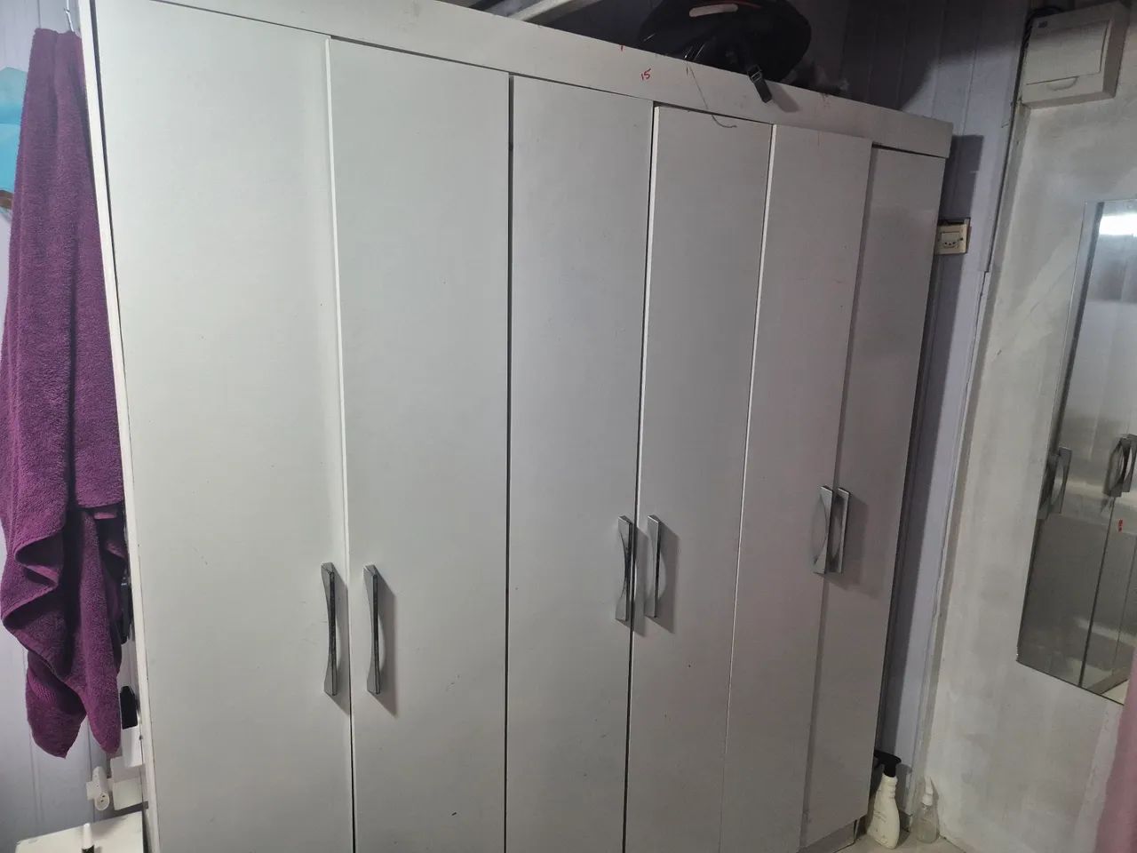 Guarda-roupa casal branco