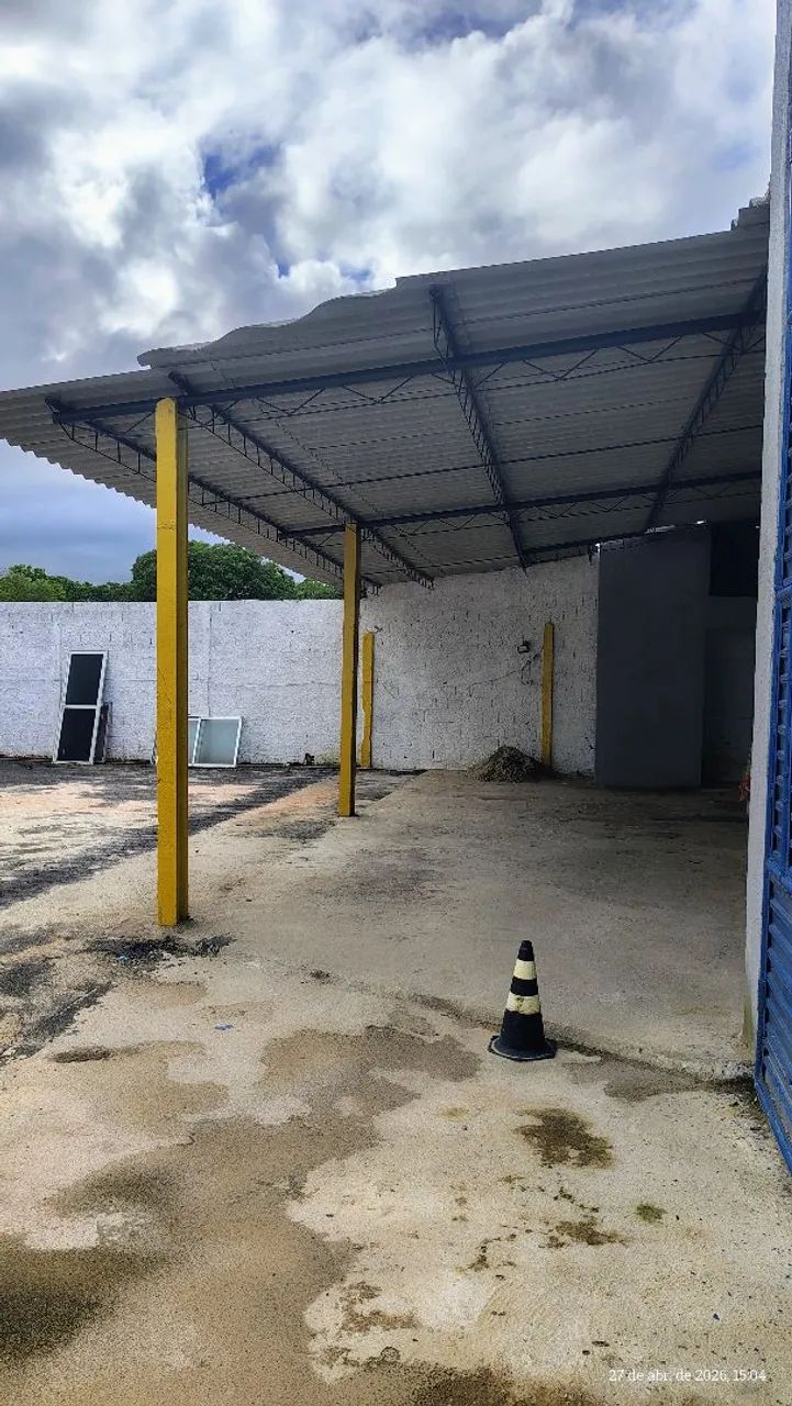 Escritorio com patio de 2.200m2,3 banheiros e 6 garagens cobertas - Foto 3