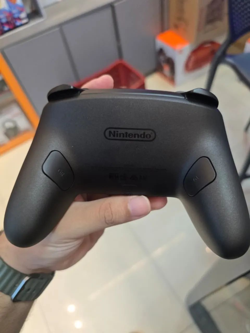 CONTROLE NINTENDO SWITCH PRO  RESIDENT EVIL - Foto 2