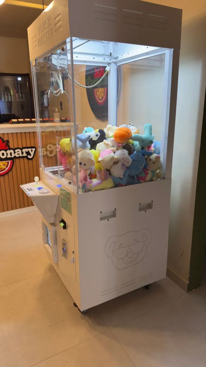 Máquina de Pelúcias Plush Master em Ótimo Estado - Foto 2