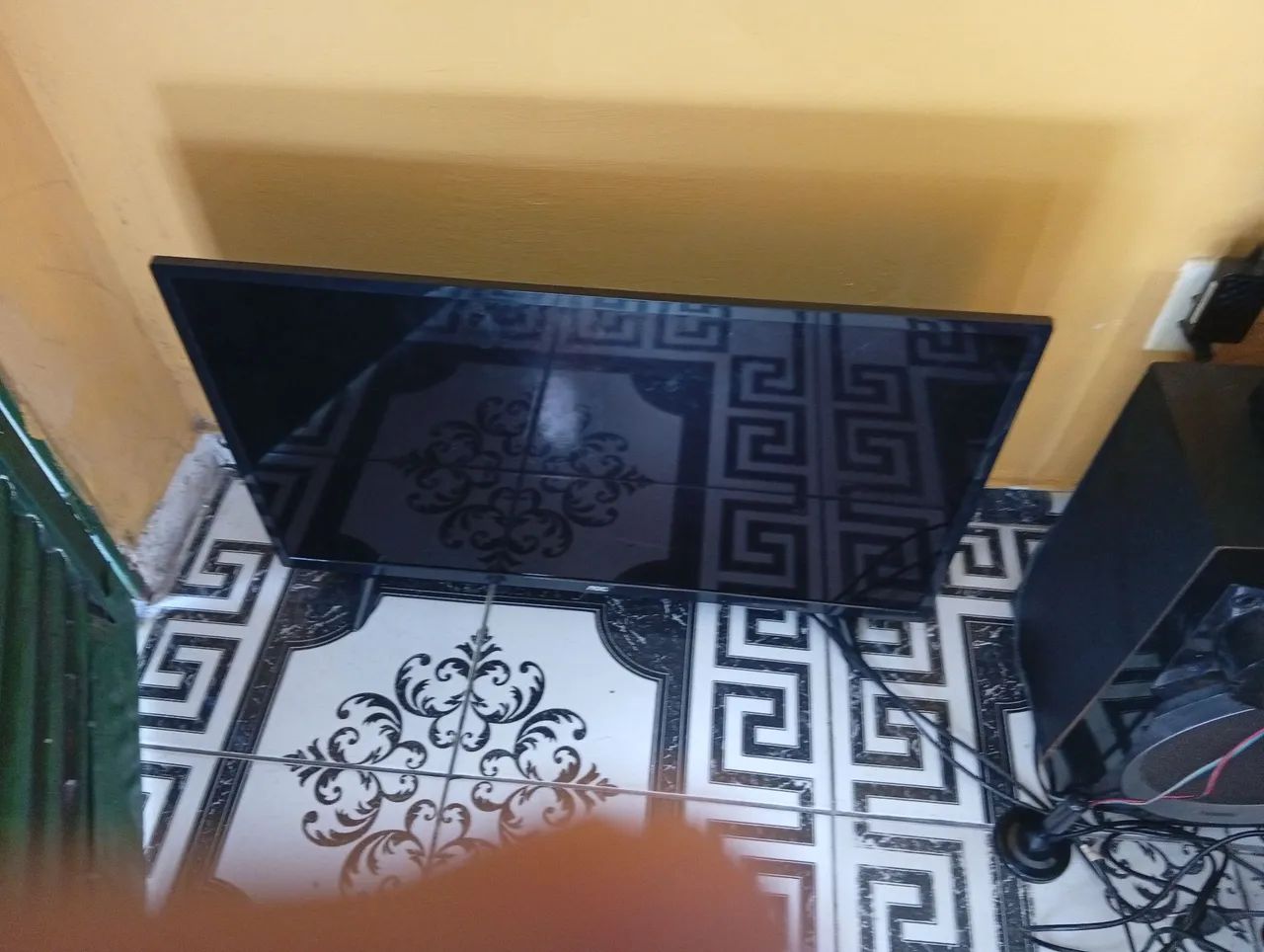 Vende-se uma Tv AOc de 32 polegadas funcionando 