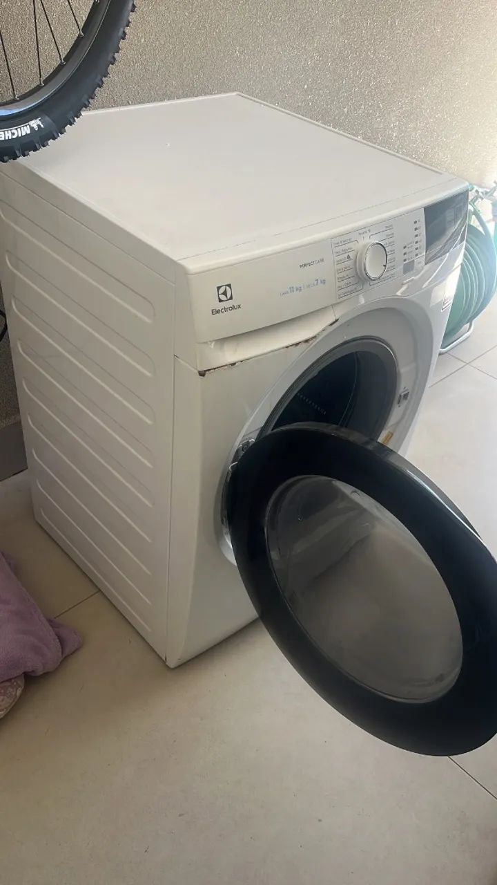 Máquina lava e seca eletrolux 