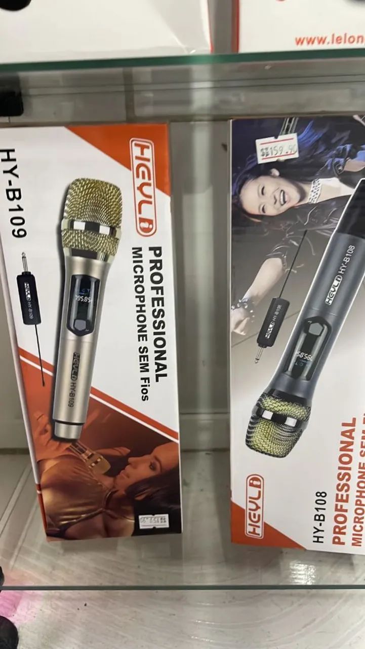 Microfone profissional sem fio dourado ou preto  - Foto 4