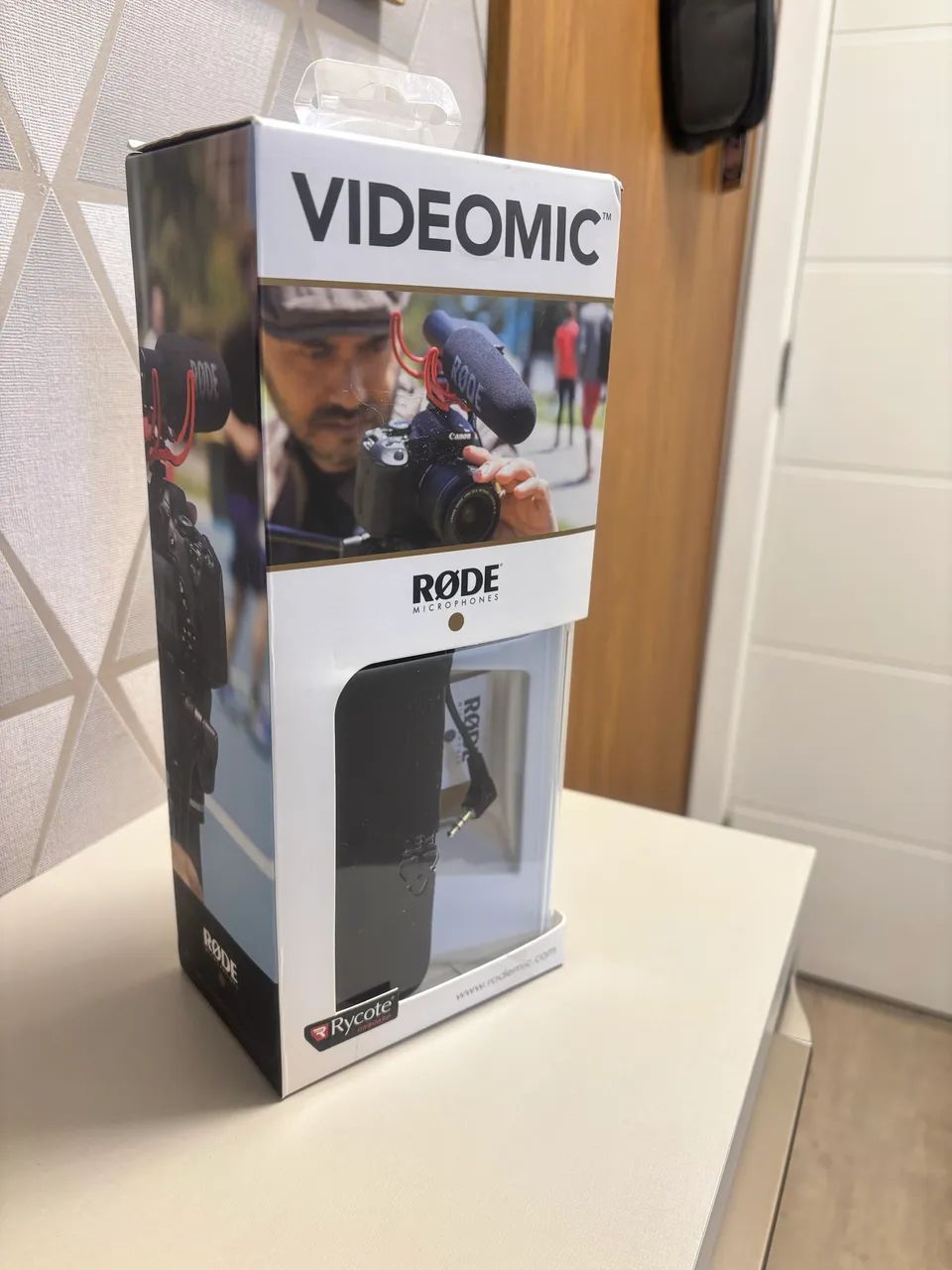 Microfone Rode VideoMic com Shockmount Rycote Lyre (Pouco Uso)