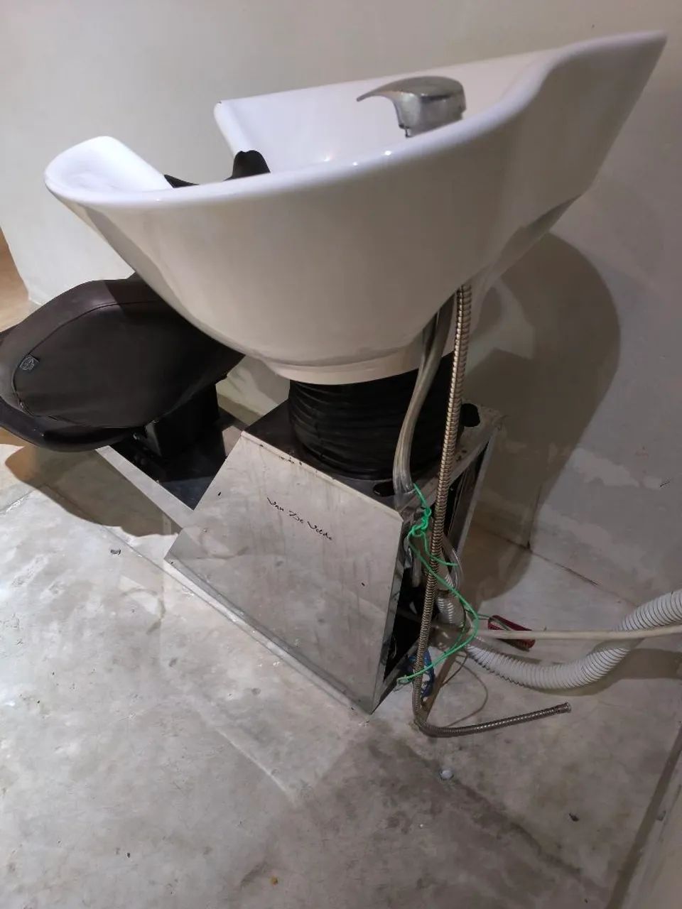 Lavatório de salão de beleza. - Foto 5