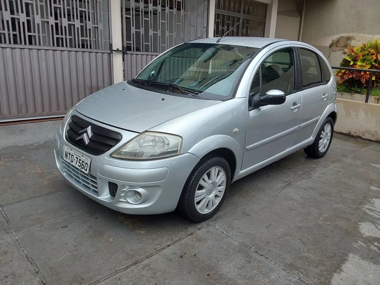 Citroën C3 C3 Exclusive 1.4 Flex 8V 5p 2011