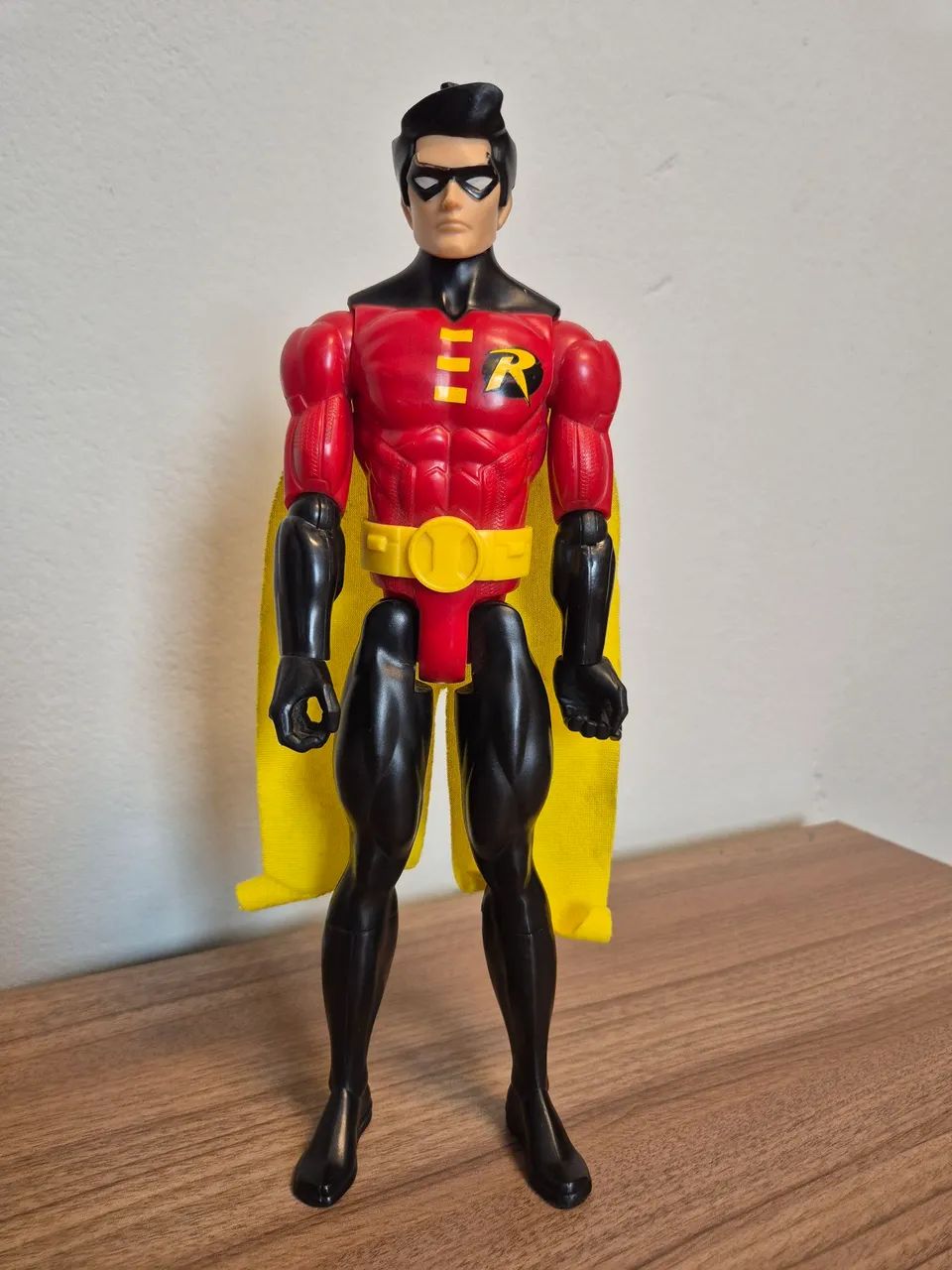 Boneco original Robin DC Comics da Mattel, 30cm, sem caixa original  (usado).