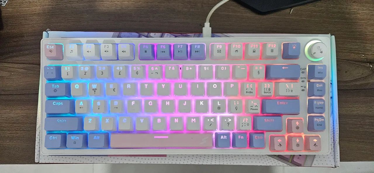 Teclado gamer mecânico 